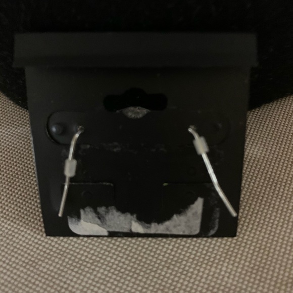 Traci Lynn Necklace Set - Picture 6 of 6